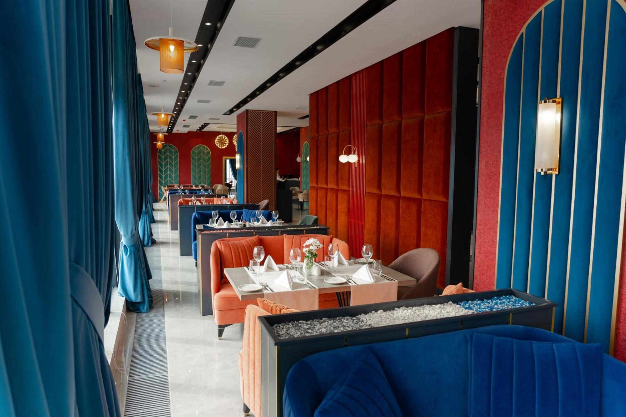 Park Dedeman Almaty Hotel Eksteriør billede